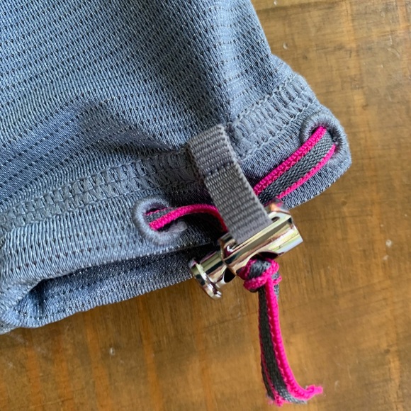 Lululemon Run: Your Heart Out Tank-Paris Pink/Heathered Blurred Grey-Size 6 - Picture 9 of 12